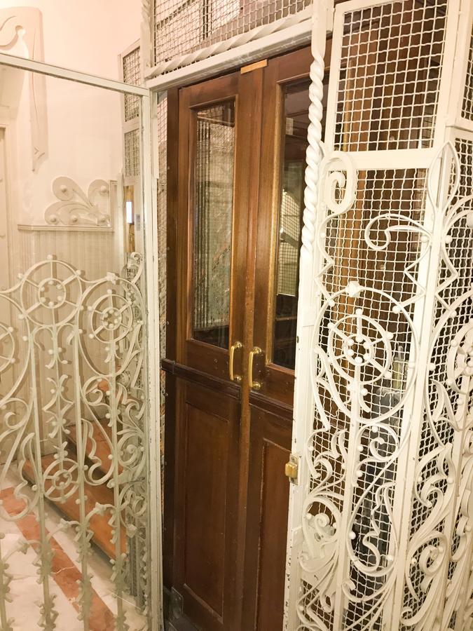 El Botones - Puerta Del Sol Apartment มาดริด ภายนอก รูปภาพ
